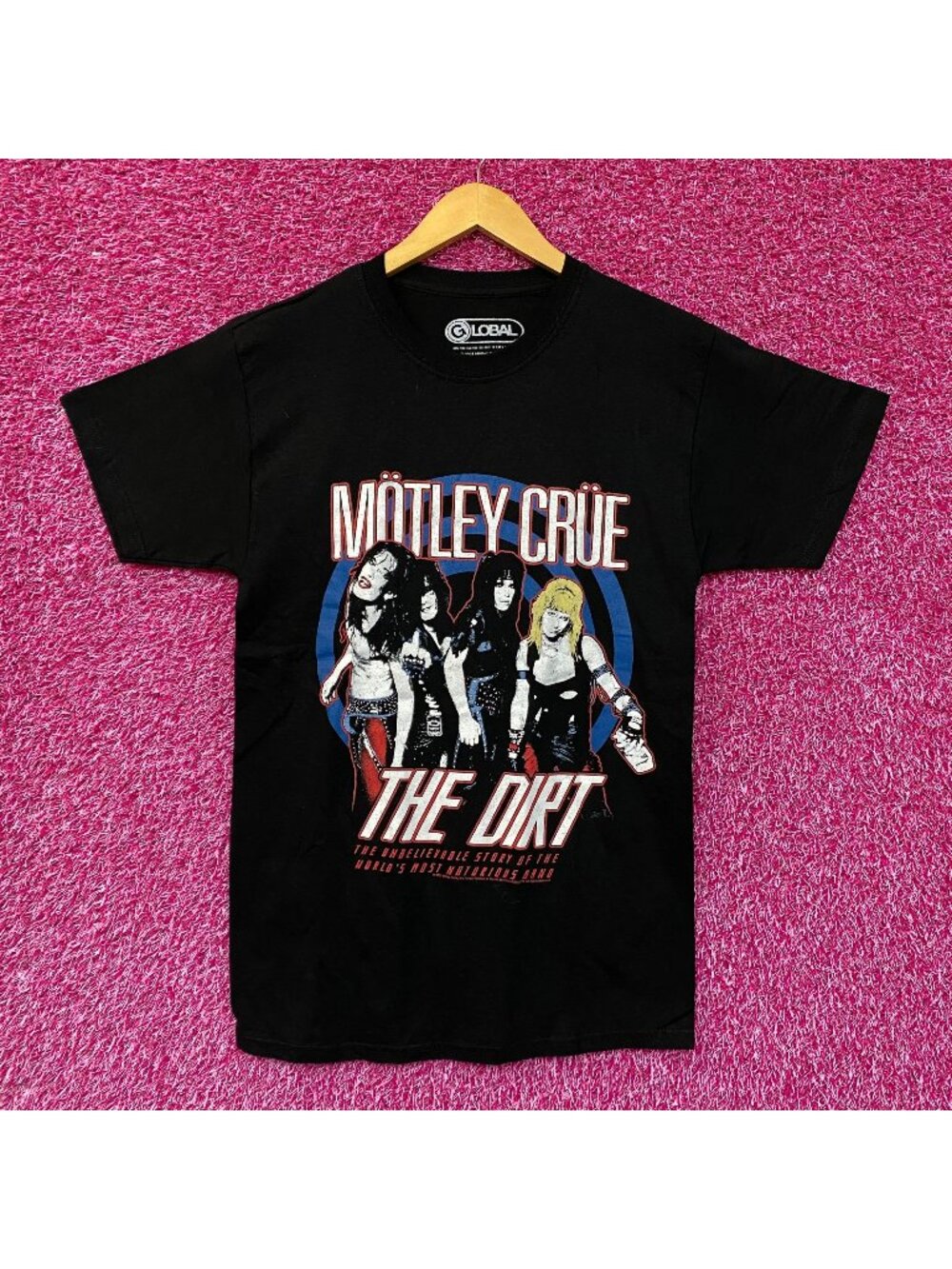 Motley Crue The Dirt Rock tshirt Size Small